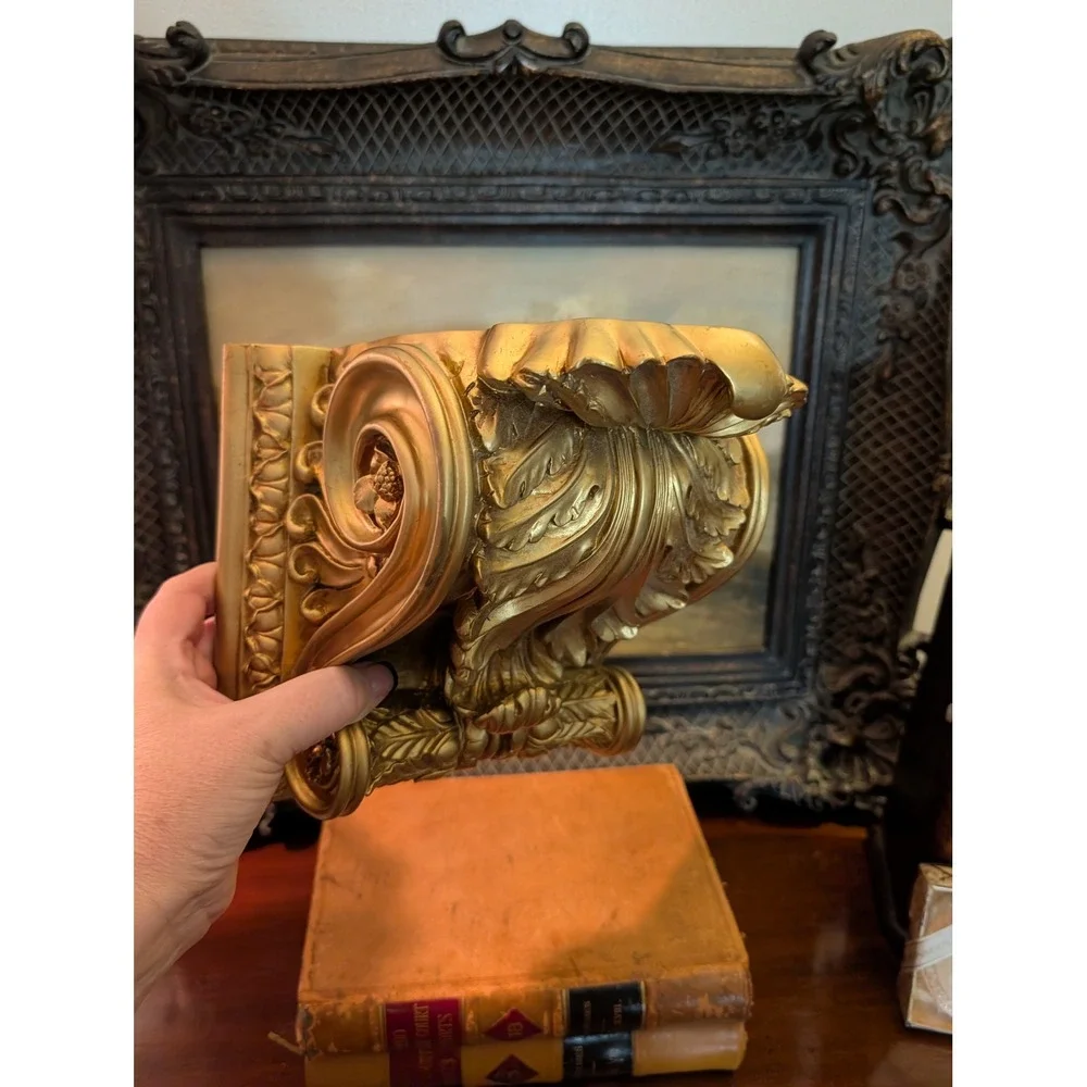 Vintage Style Gold Ornate Acanthus Leaf Wall Corbel Sconce Shelf Baroque Decor